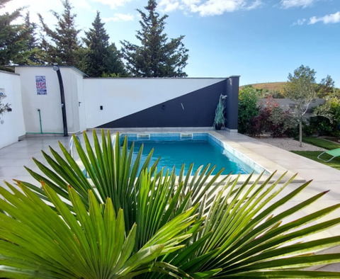 Villa de 2 appartements à Pomer, région de Medulin, avec piscine et vue mer - pic 4