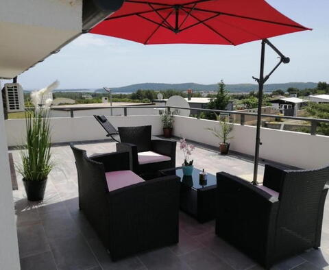 Villa de 2 appartements à Pomer, région de Medulin, avec piscine et vue mer - pic 5