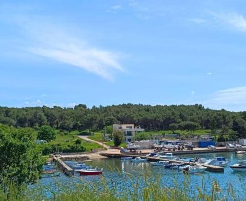 Exceptionnelle nouvelle villa ultra-moderne en bord de mer à Medulin, juste en face des quais de plaisance - pic 2