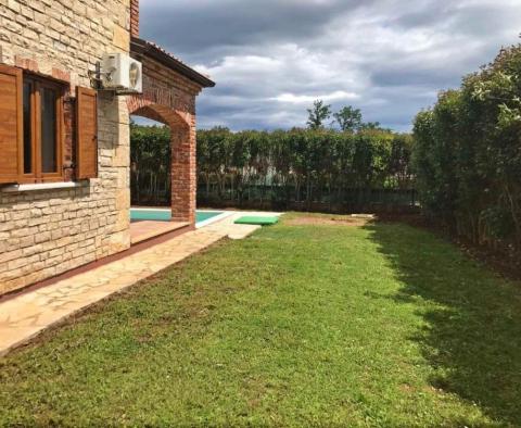 Rural stone villa with swimming pool in Svetvincenat - pic 4