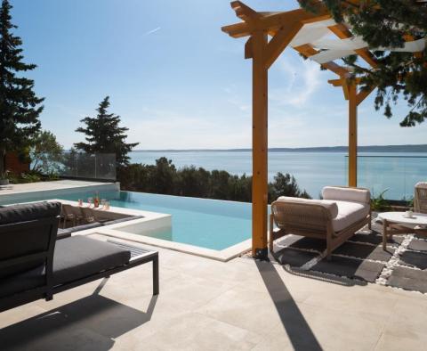 Luxury villa in Starigrad only 80 meters from the sea - pic 4