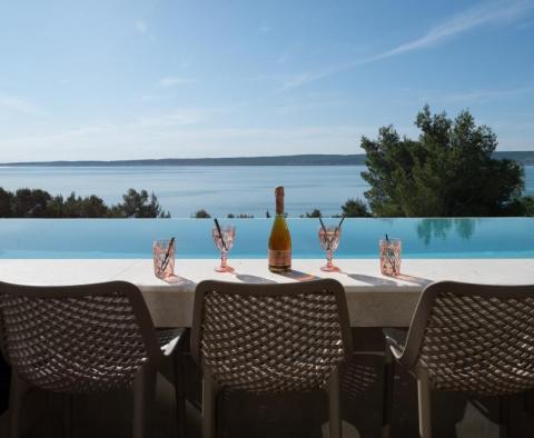 Luxury villa in Starigrad only 80 meters from the sea - pic 3