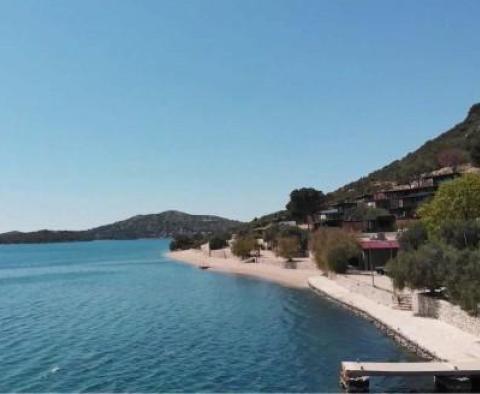 Egyedülálló vízparti kastély Sibenik környékén, hozzáféréssel a mólóhoz és a strandhoz - pic 13