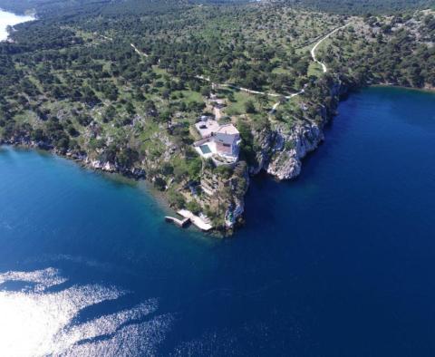 Unique lighthouse-type isolated property with private pier in Sibenik area - pic 6