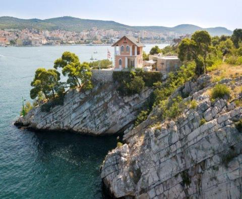 Unique lighthouse-type isolated property with private pier in Sibenik area - pic 13