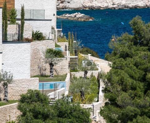 Neue moderne Villa mit luxuriöser Wohnanlage in erster Meereslinie in der Gegend von Primosten 