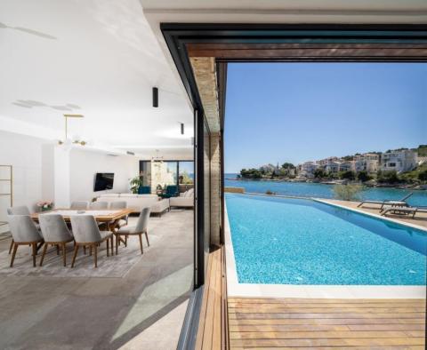 Neue moderne Villa mit luxuriöser Wohnanlage in erster Meereslinie in der Gegend von Primosten - foto 8