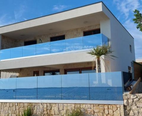 Modern villa első sorban a tenger közelében Zadar közelében - új, kortárs szépség! - pic 7