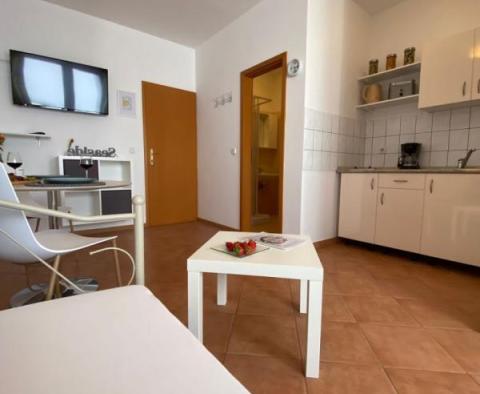 Nowy dom apartamentowy w Rovinj 900 metrów od morza - pic 41