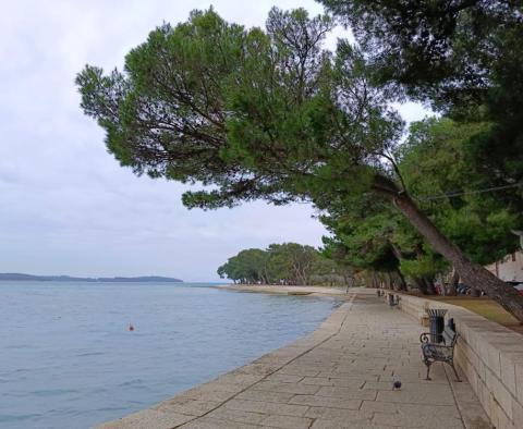 Wyjątkowa działka miejska na sprzedaż w Fažanie, 50 m od plaży - pic 8