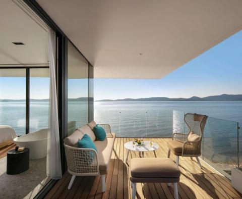 Magnificent 1st line modern villa by the beach in Zadar area - pic 8