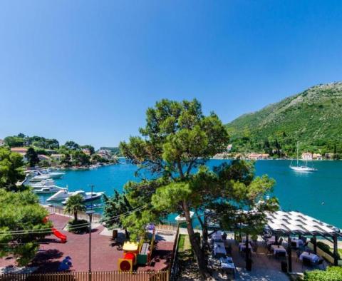 Gorgeous seafront hotel with restaurant and swimming pool in prestigious Dubrovnik suburb - pic 20