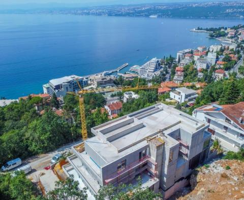 Luxusní byt 137 m2 s vlastním bazénem v novostavbě nad centrem Opatije, s garáží a výhledem na moře - pic 5