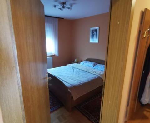 Dom wolnostojący z dwoma apartamentami w Malinskiej na wyspie Krk - pic 7