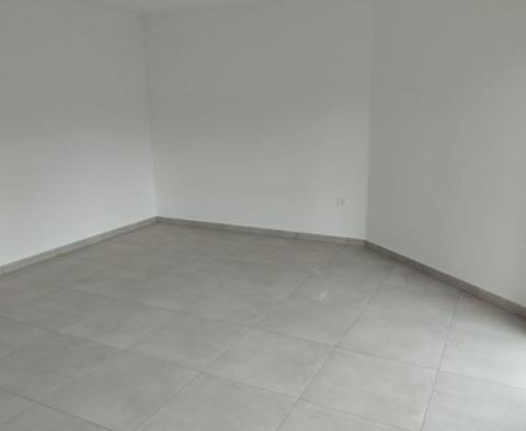 Zcela nový byt v Savudrija, Umag - pic 13