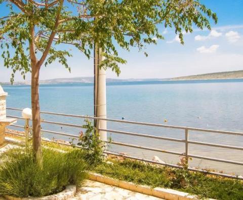 Apart-Haus mit 4 Apartments in der 1. Meereslinie in der Gegend von Zadar, direkt am Sandstrand - foto 6