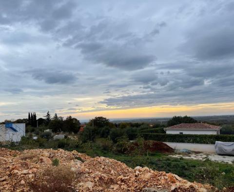 Three luxury villas in Kastelir area of Porec region, distant sea views - pic 4