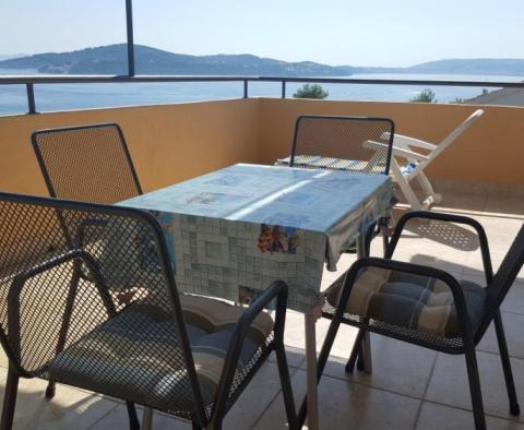 Semi-detached house with sea views in Seget Vranjica, with three apartments - pic 2