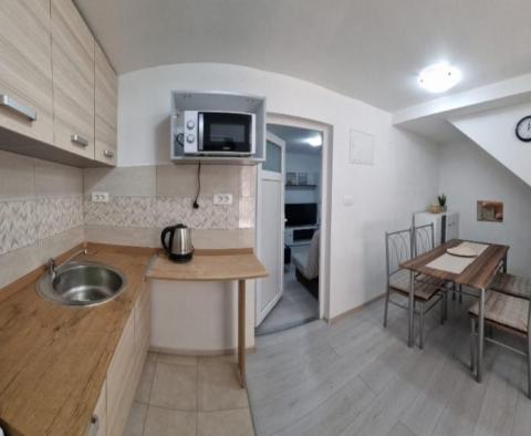 Super-apartmán v Kaštel Stari 100 metrů od moře - pic 13