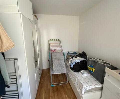 Schöne 2-Zimmer-Wohnung zum Verkauf in Split, mit 2 Garagenplätzen - foto 14