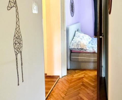 Tani apartament z 2 sypialniami w okolicy Volosko w Opatii, z widokiem na morze, 200 metrów od morza - pic 4