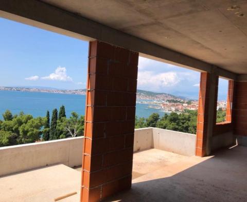 Új luxus penthouse Seget Donjiban, csodálatos kilátással a nyílt tengerre, mindössze 100 méterre a tengertől - pic 11