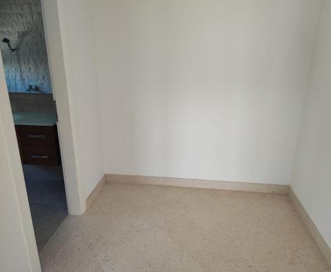 1. linie k moři - 3pokojový apartmán v nové budově na poloostrově Pag - pic 20