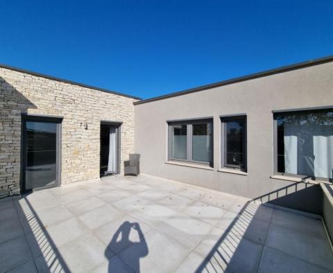 Modern stylish villa in Poreč - pic 91