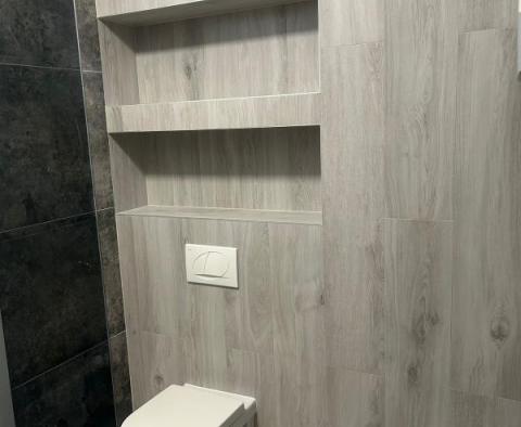 Apartman kerttel egy új, modern rezidenciában Ciovo városában, Trogirban - pic 12