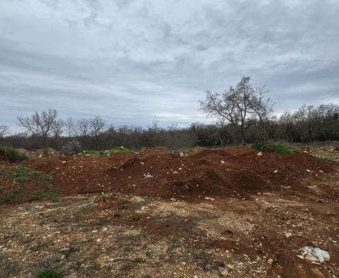 Baugrundstück in Poreč, 2 km vom Meer entfernt - foto 3