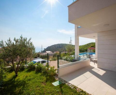 Nouvelle villa fascinante sur la Riviera de Makarska avec une vue imprenable sur la mer - pic 31