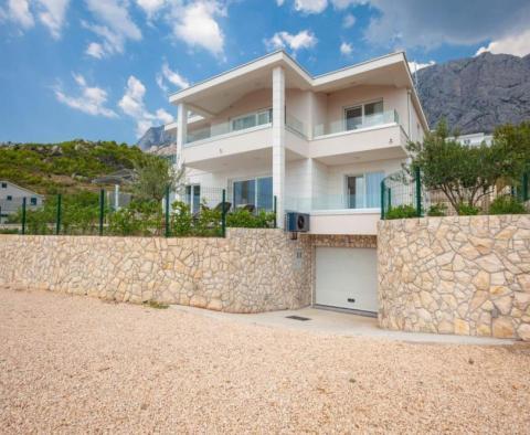 Nouvelle villa fascinante sur la Riviera de Makarska avec une vue imprenable sur la mer - pic 45