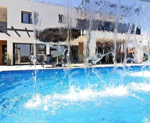 Villa moderne confortable avec piscine à Marcana - belle propriété à acheter ! - pic 2