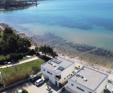 Modern villa első sorban a tenger közelében Zadar közelében - új, kortárs szépség! - pic 2