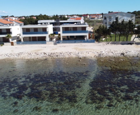 Modern villa első sorban a tenger közelében Zadar közelében - új, kortárs szépség! - pic 5