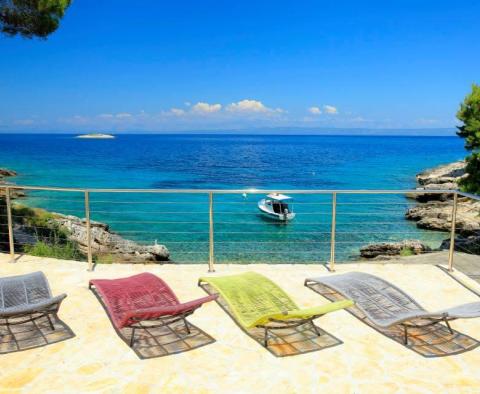 Wonderful villa on Korcula island, 1st row to the sea, with a boat mooring and pool! - pic 7