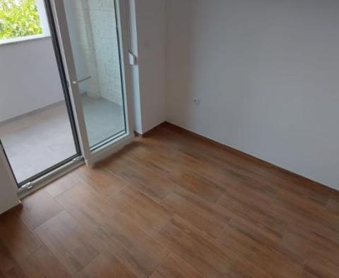 Zvýhodněný apartmán se 2 ložnicemi ve městě Krk s výhledem na moře! - pic 17