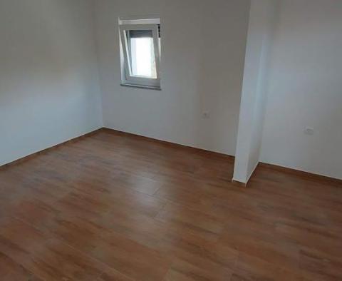 Zvýhodněný apartmán se 2 ložnicemi ve městě Krk s výhledem na moře! - pic 20