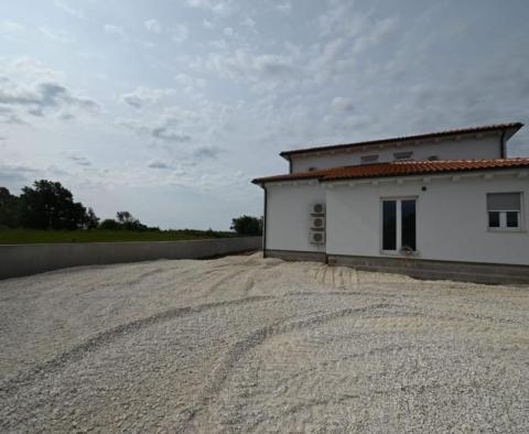 Villa moderne rustique entourée par la nature à Kanfanar, Rovinj - pic 2