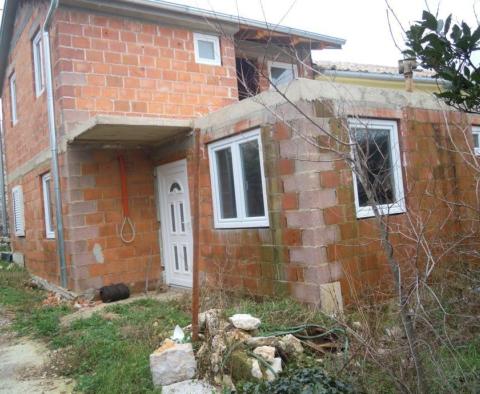 Dům v Jadranovo, Crikvenica, na prodej ve stavu roh-bau. Pouze 500 m od moře! - pic 3