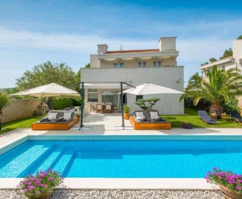 Schöne 5***** Villa mit Swimmingpool am Stadtrand von Rovinj - foto 5