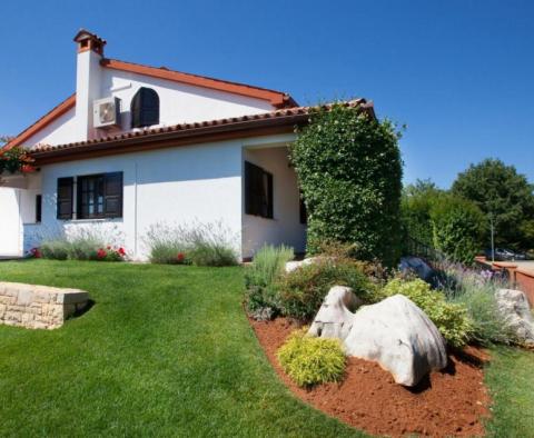 Belle villa avec piscine dans la région de Poreč, propriété de rêve pour l'Istrie - pic 16