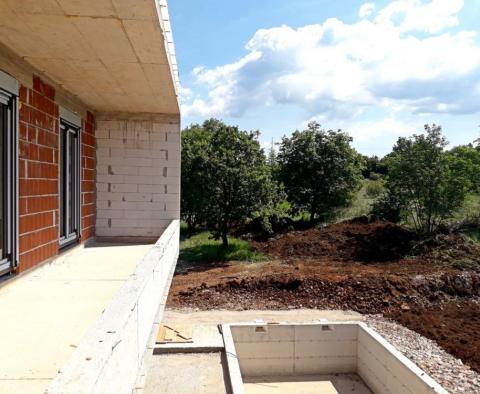 Nouvelle villa moderne et élégante avec piscine dans le quartier de Labin - pic 12