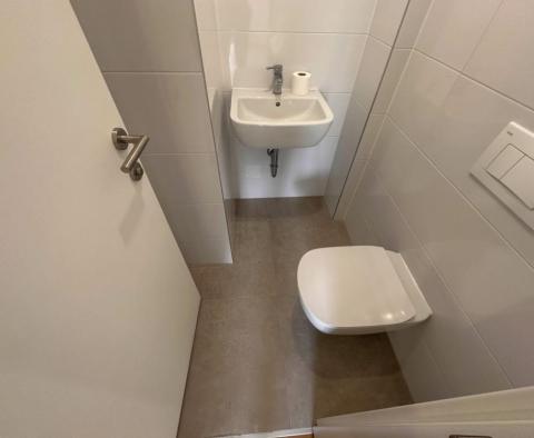 Světlý nový apartmán se 2 ložnicemi v Kantridě, Rijeka, s výhledem na moře - pic 13