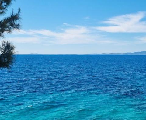 Baugrundstück direkt am Meer, 1.000 m², in fantastischer Lage auf der Südseite der Insel Hvar - foto 3