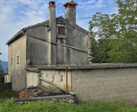 Dom w Labinie ze studnią i ponad 2 hektarami ziemi - pic 12