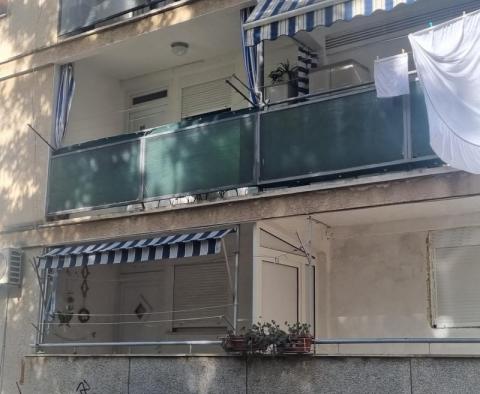 Wohnung in Split zu einem vernünftigen Preis, 500 m vom Meer entfernt - foto 20