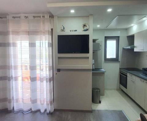 Ház két apartmannal kiváló helyen, Porec környékén - pic 30