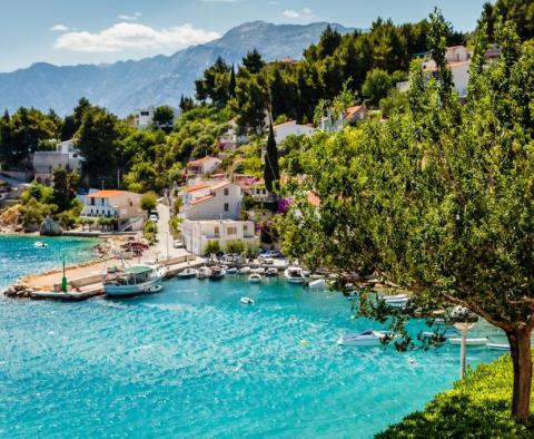 Fantastique villa moderne avec piscine et ascenseur en 1ère ligne de mer à Mimice, Riviera d'Omis - pic 3