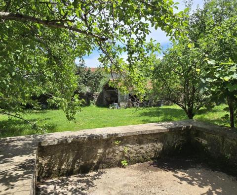 Tolles Investitionsobjekt in Svetveincenat - Steinhaus mit großem Garten - foto 5